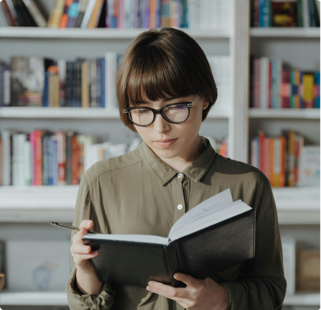 Mujer leyendo